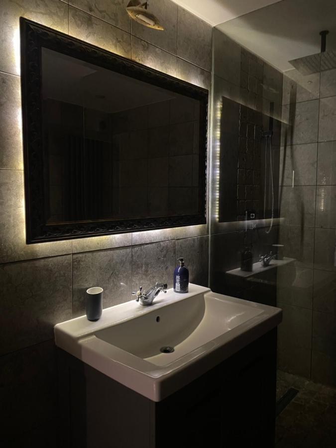 Traditional English 4 Bedroom Home In Greenwich Plumstead  Luaran gambar